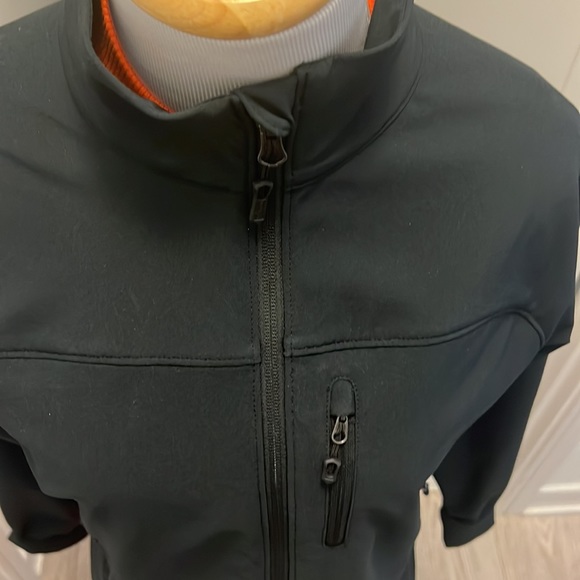Marmot Brand New Jacket - Rain Jacket Shell Layering Piece Sleek Black Versatile - Picture 9 of 15